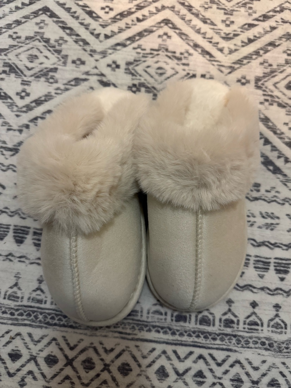 Faux Fur-Trim Women's Slippers in Light Cream